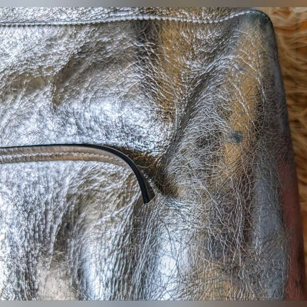 Silver Metallic Tote Bag - Women - Picture 5 of 7